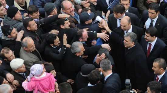 Cumhurbaşkanı Gül'e Sürpriz